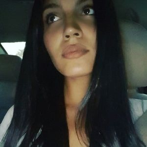 Meet your Posher, Yasmine